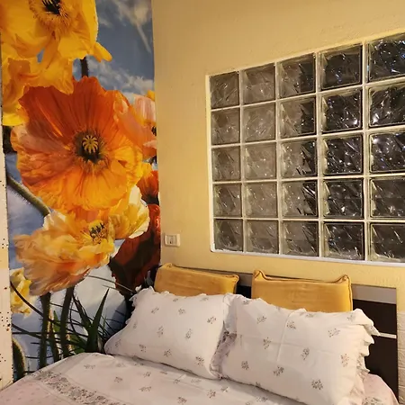 Mona's Apartment